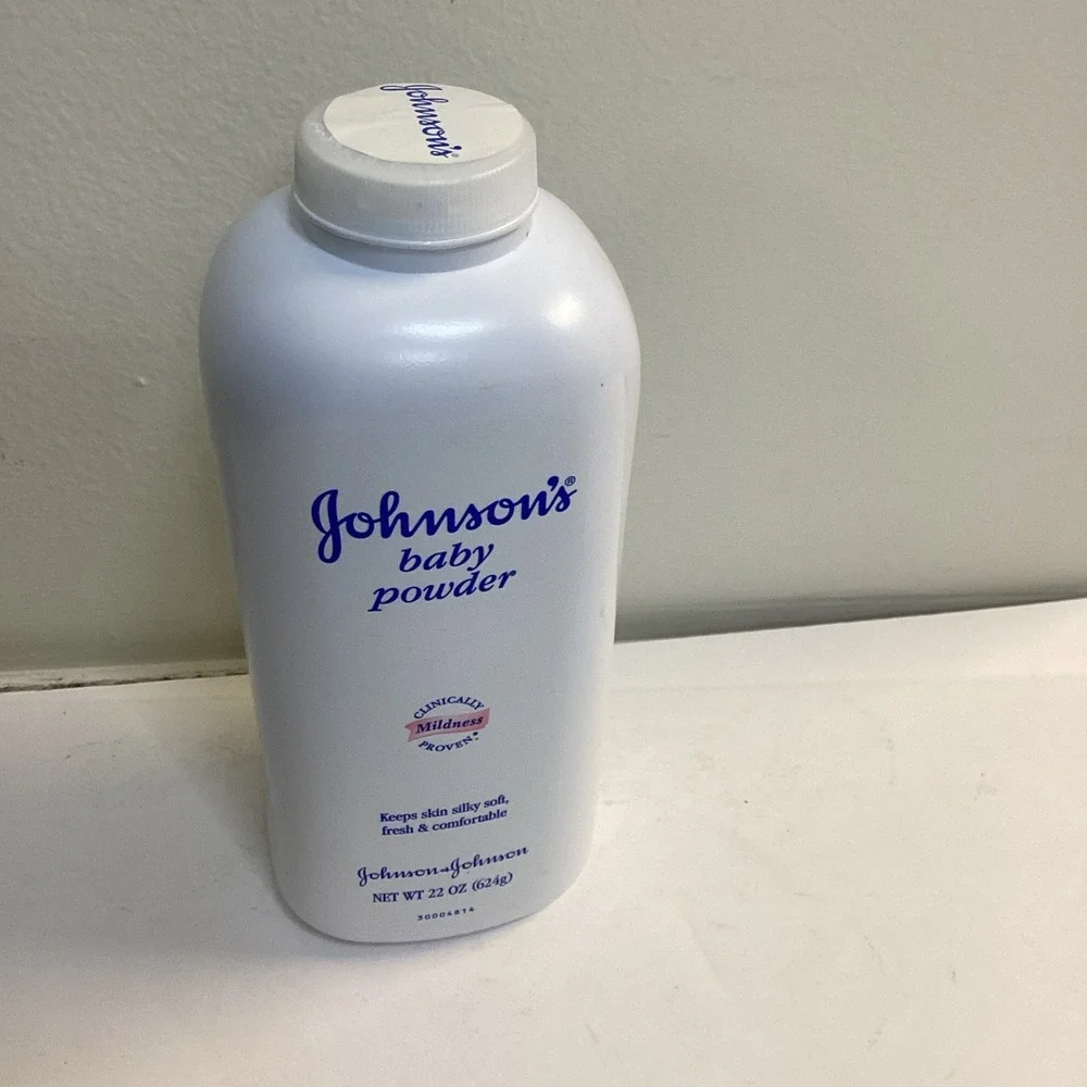 Johnsons & Johnsons Original Formula 1994 Talc Baby Powder  22 oz   Full